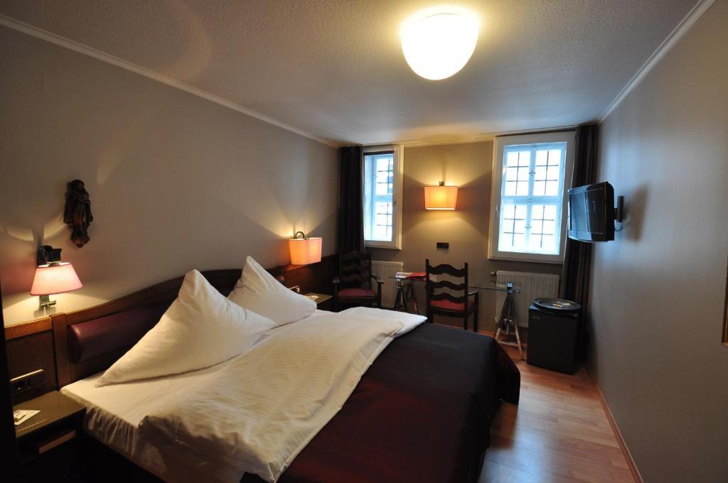 Hotel Schmuckkaestchen ミルテンベルク 部屋 写真